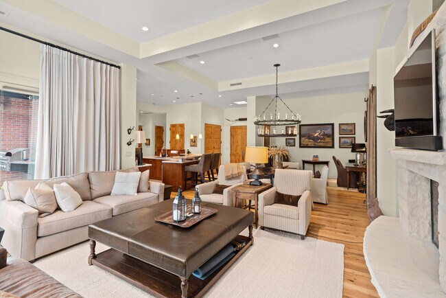 Building Photo - 501 Rio Grande Pl