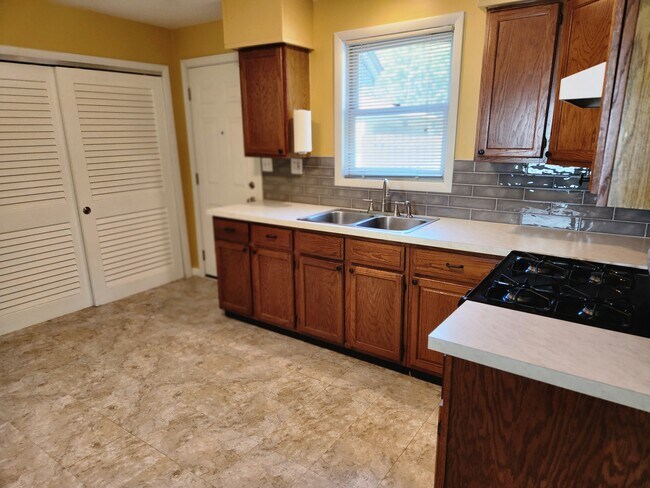 Kitchen view 2 - 4534 N Knox Ave
