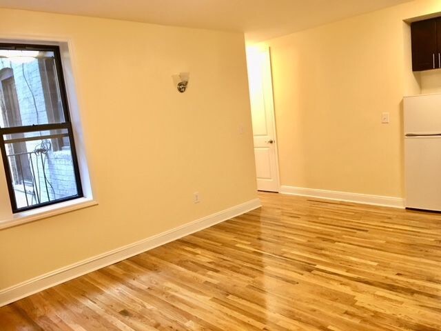 Foto principal - 89 Crooke Ave