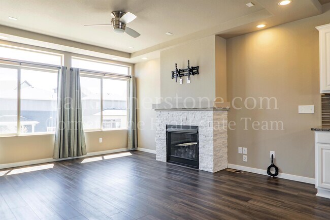 Foto del edificio - 9330 Timberlake Loop