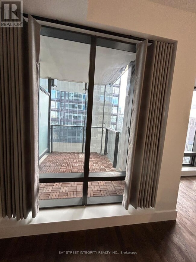 Photo du bâtiment - 5 St Joseph St