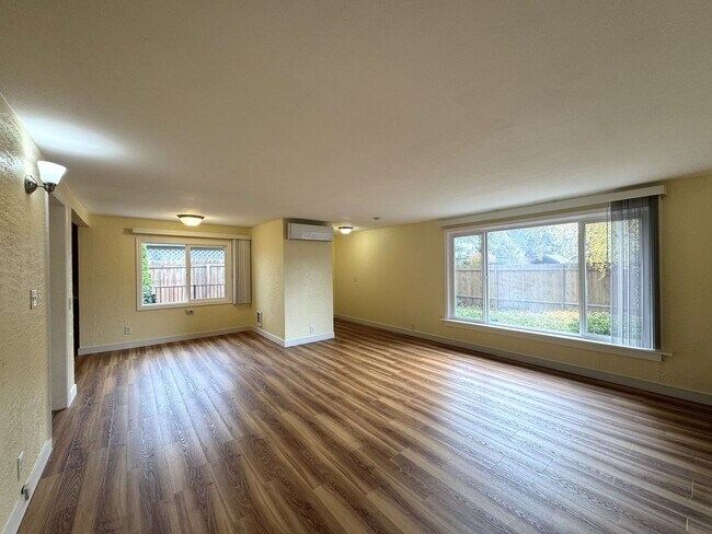 Building Photo - Charming Tacoma Home with Fireplace & Detached Shop