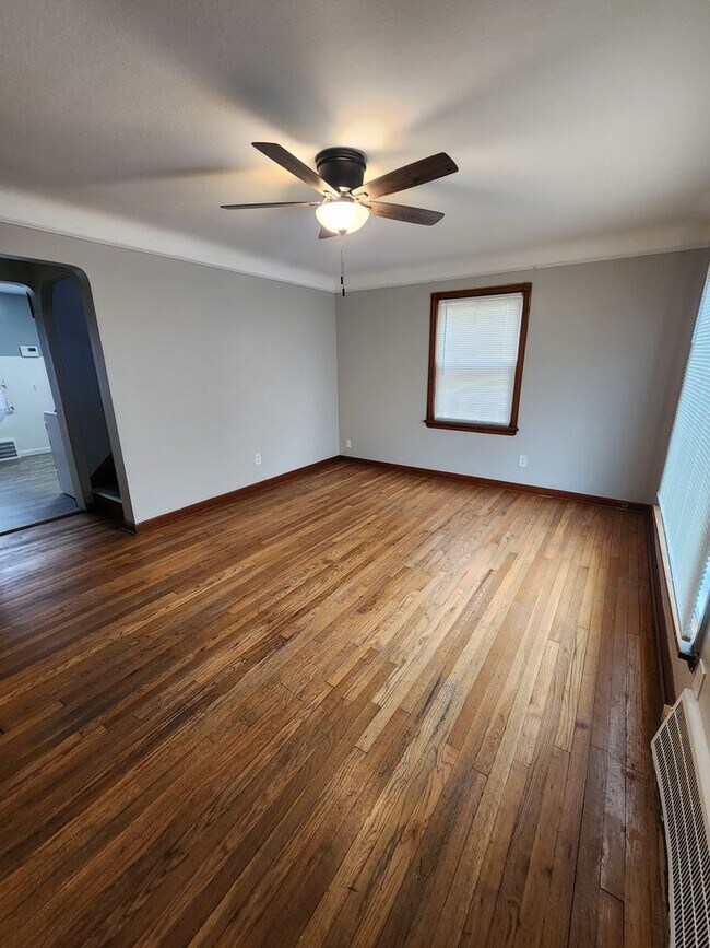 Foto del edificio - Garfield Hts 3 BR