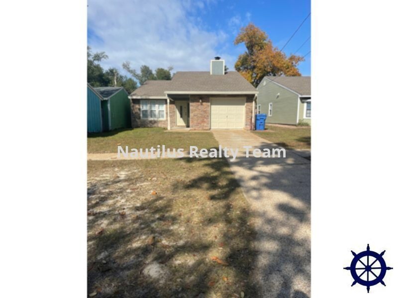 Primary Photo - 4511 Aster St