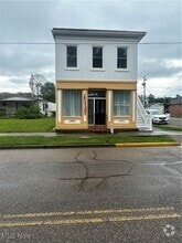 Building Photo - 501 Main St