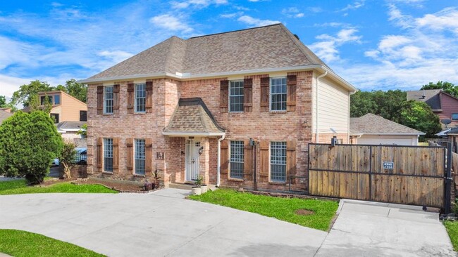Foto del edificio - 11411 Briar Forest Dr