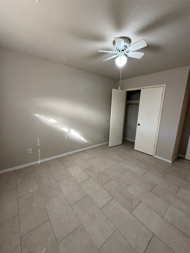 Foto del edificio - 5026 Tealgate Dr