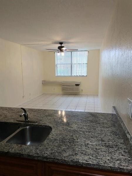 Foto del edificio - 2501 Riverside Dr
