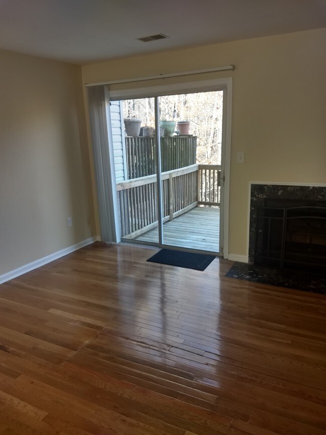 4330 Apple Orchard Ln, Hillcrest Heights, MD 20746 Townhome Rentals