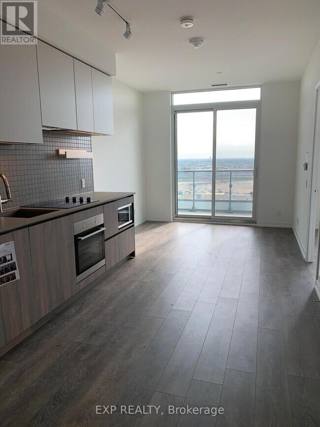 Photo du bâtiment - 950 Portage Pkwy