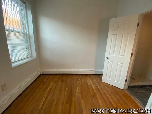 Building Photo - 49 S Huntington Ave