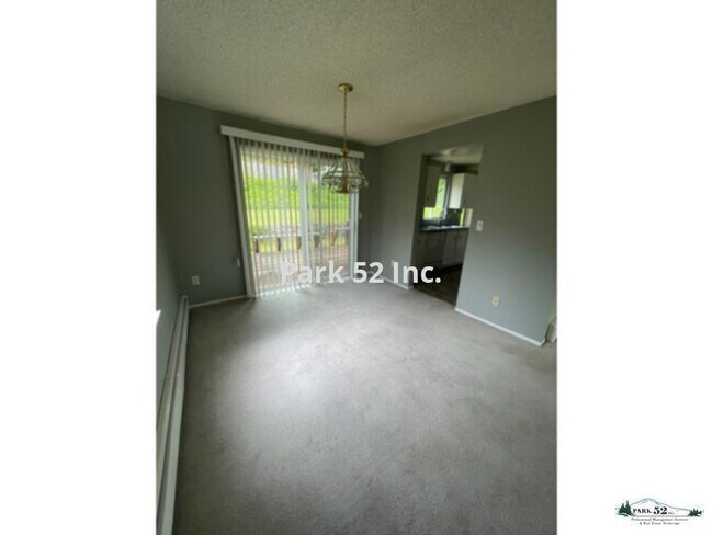 Foto del edificio - 9410 Rock Rd W