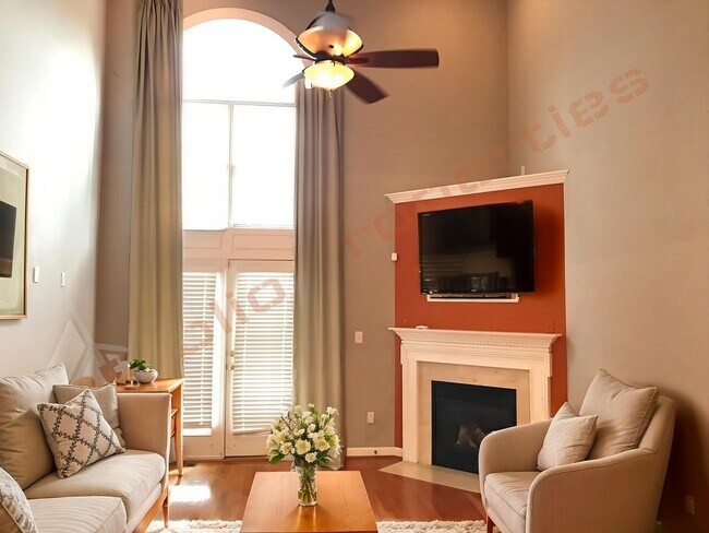 Foto del edificio - Wonderful 3BD 4 BA 1 Car-Garage End Unit T...
