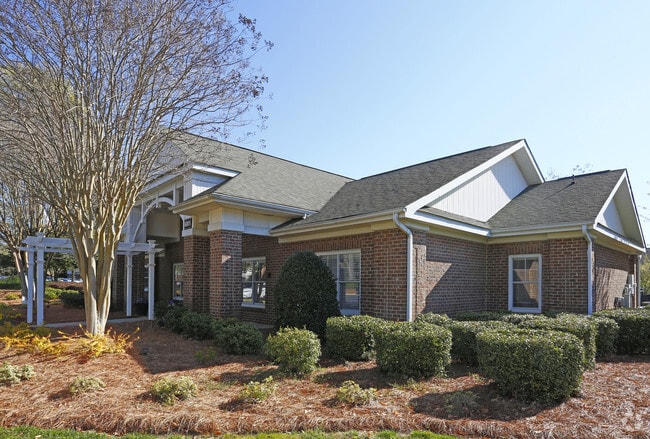 The Grayson - The Grayson Apartment Homes