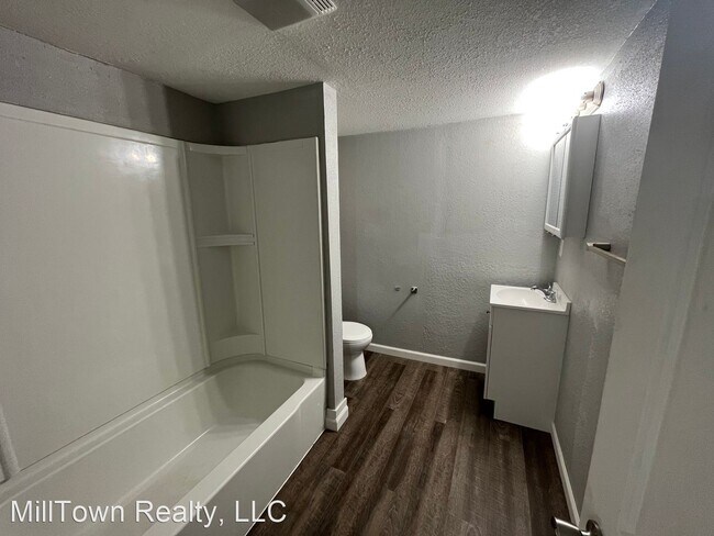 Foto del edificio - 3 br, 1 bath House - 1645 W 17th St.