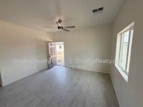 Building Photo - 4509 S 7th Ave