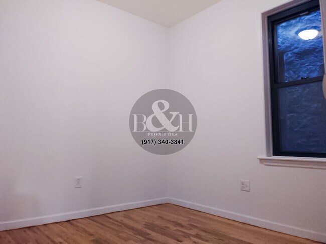 Building Photo - 317 58th St