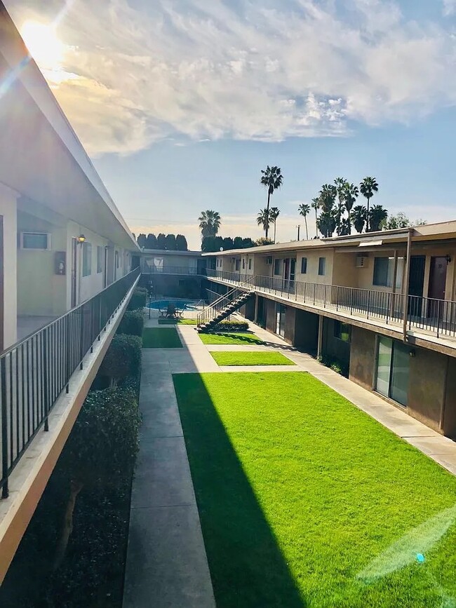 Building Photo - Village Apartments