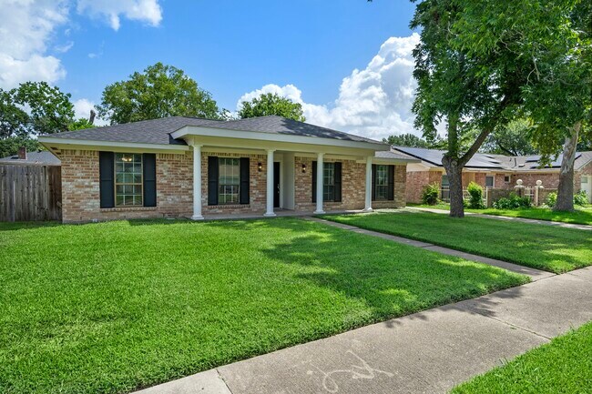 Foto del edificio - 11506 Hornbrook Dr