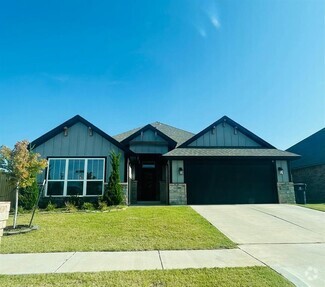 Building Photo - 1121 SW 140th St