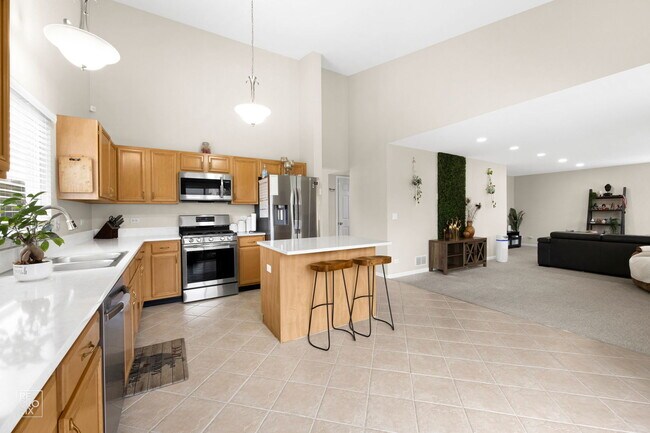 Building Photo - 4464 W Swallowtail Dr