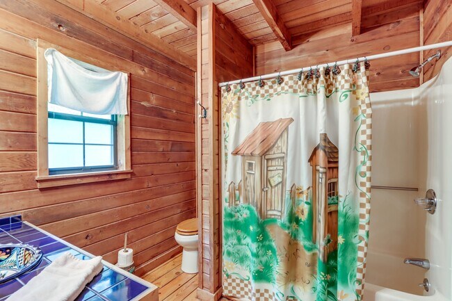 Foto del edificio - 808 Mill Stone Mountain Ln