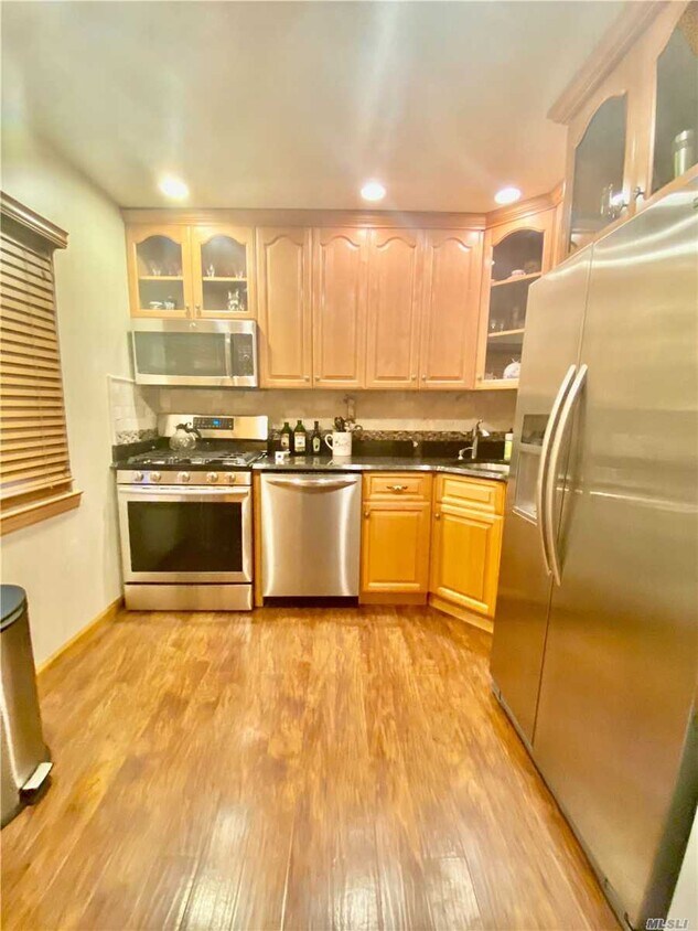 Foto principal - 121 Mariners Way