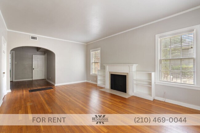 Foto del edificio - Historic Monte Vista 1-Bedroom | Hardwood Floors | Private Parking | Pets OK