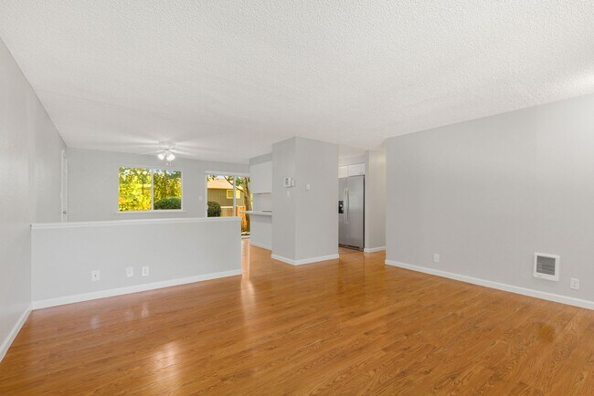 Building Photo - 3 Bedroom Rambler in Bothell