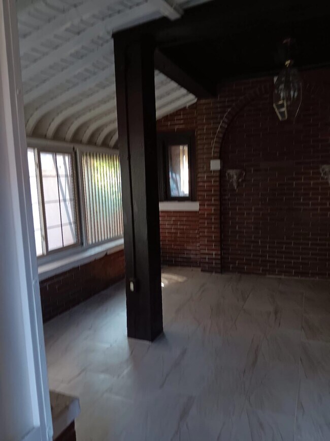 Foto del edificio - 2421 Field St
