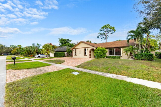 Building Photo - 13714 Exotica Ln