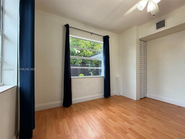 Foto del edificio - 13330 SW 79th St