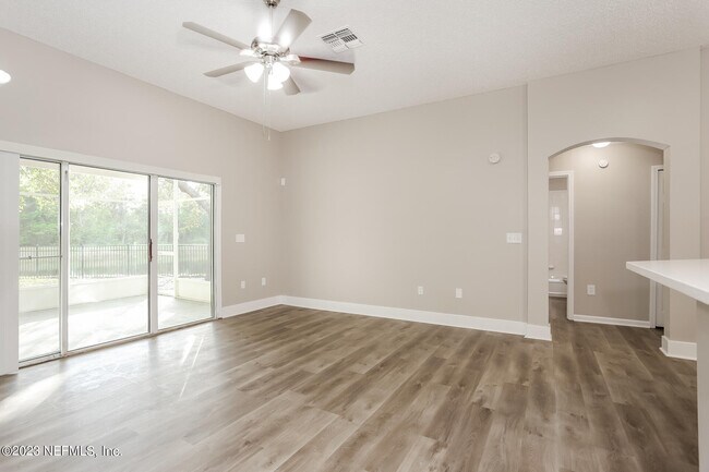 Foto del edificio - 12436 Richfield Blvd