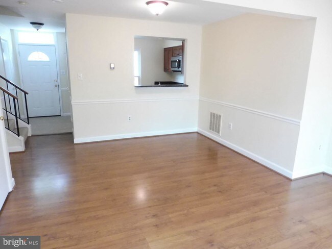 Building Photo - 9513 Melrose Square Way