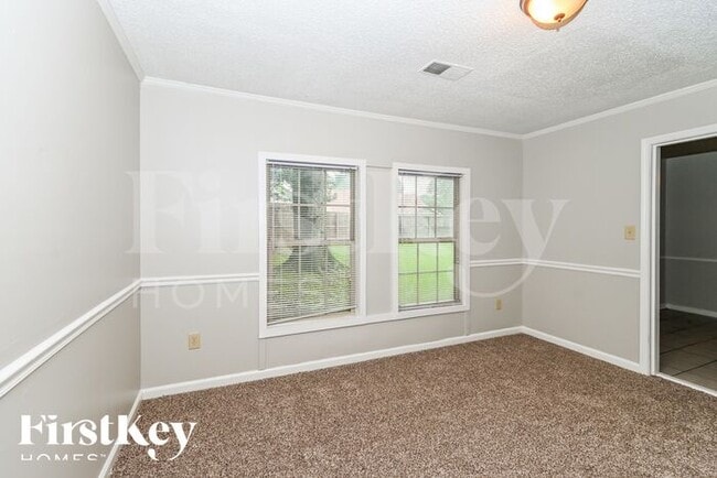 Building Photo - 6363 Midsummer Way