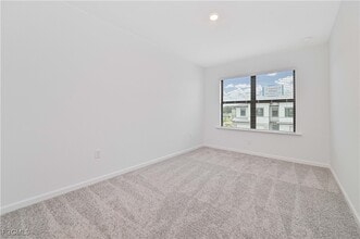 Building Photo - 13011 Luminary Wy