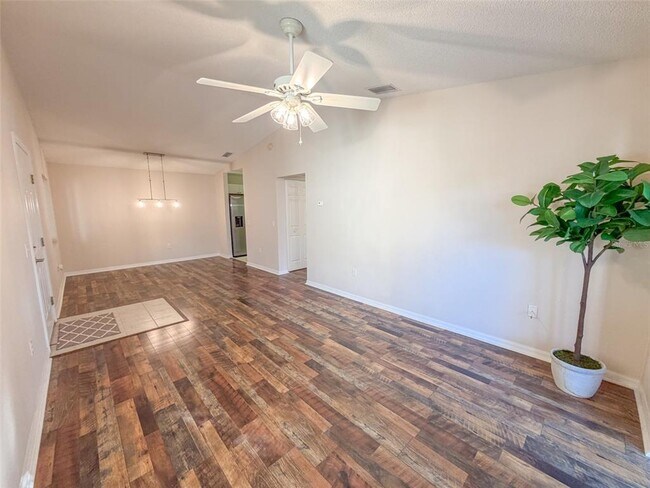 Building Photo - 2085 Isle Royal Ct SE