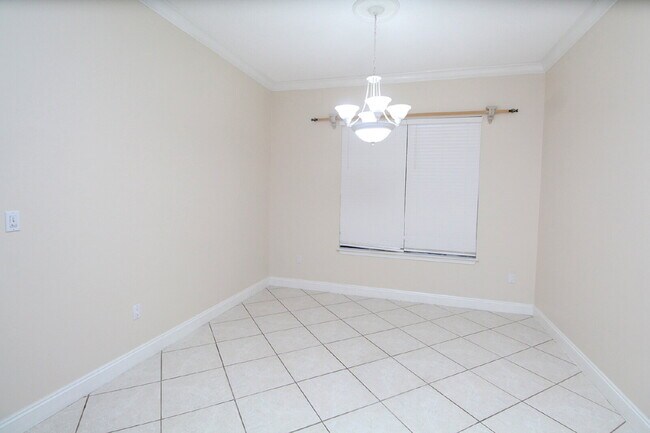 Building Photo - Spacious 3BR/3BA Holley by the Sea Home wi...