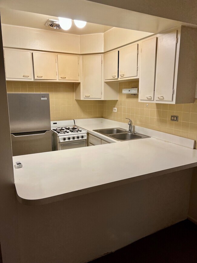Foto del edificio - 5306 N Cumberland Ave