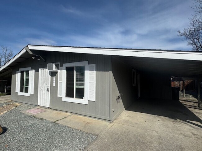 Foto del edificio - 3007-3009 JUANIPERO