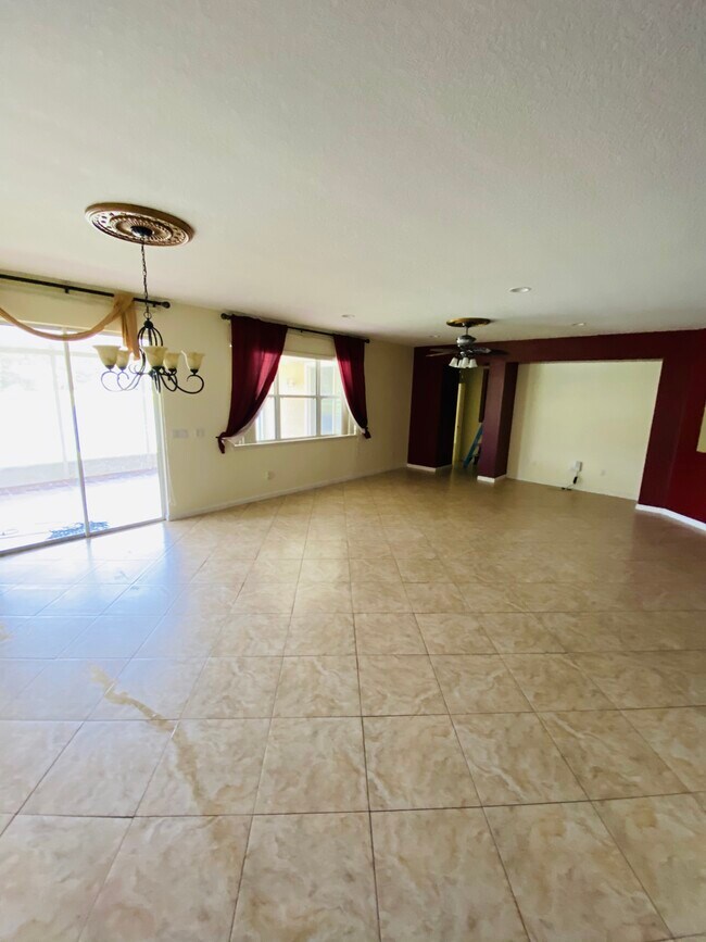 Foto del edificio - 256 Bayberry Lakes Blvd