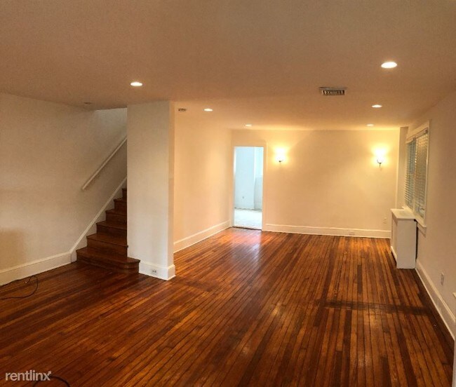 Building Photo - 3 br, 1.5 bath House - 27 Good Shepherd Ter