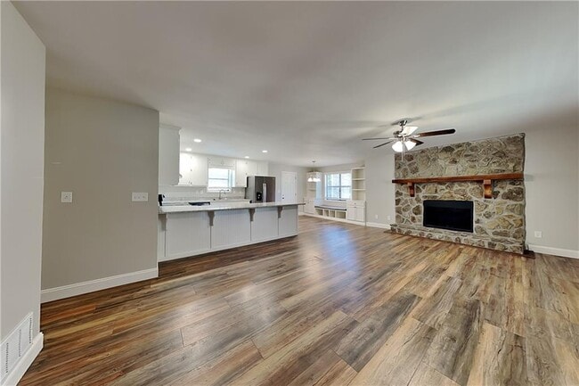 Building Photo - 260 Powder Mill Dr