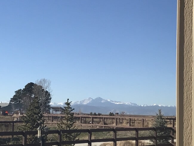 Building Photo - Nice house, 4 bedroom with Mountain Views in Windsor!