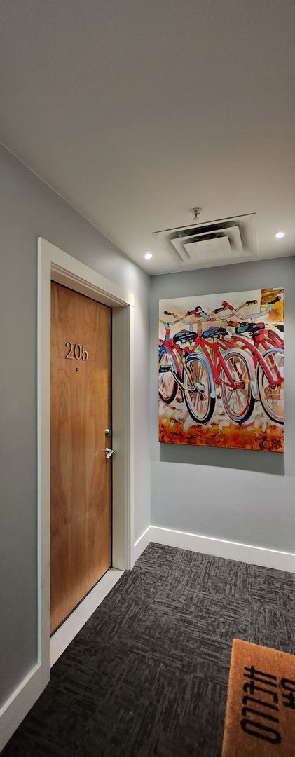 Building Photo - Lovely Fort Collins Condo!