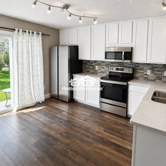 Foto del edificio - 7290 147 Ln NW