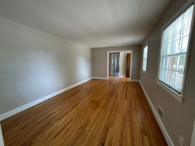 Building Photo - Updated home in College Acres!