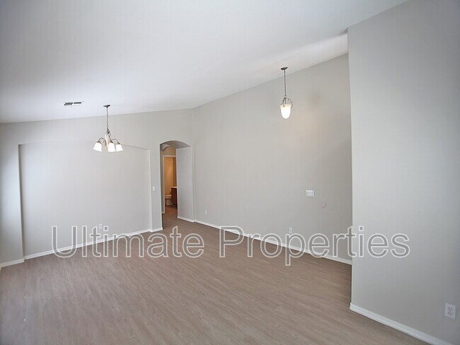 Foto del edificio - 3339 W Maldonado Rd