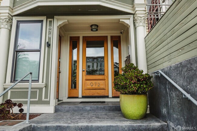 Foto del edificio - 974 Dolores St
