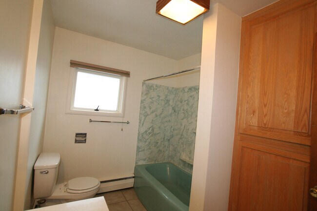 Foto del edificio - Single Family Home off Frontage Rd!